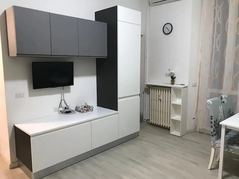Appartamento In Zona Bocconi Milán