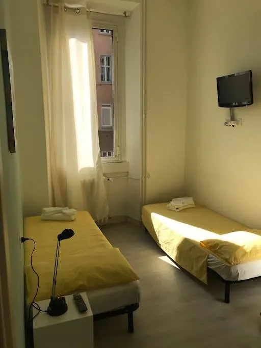 Apartment Appartamento In Zona Bocconi Milan Italy