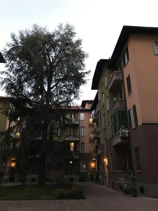 Apartment Appartamento In Zona Bocconi Milan Italy
