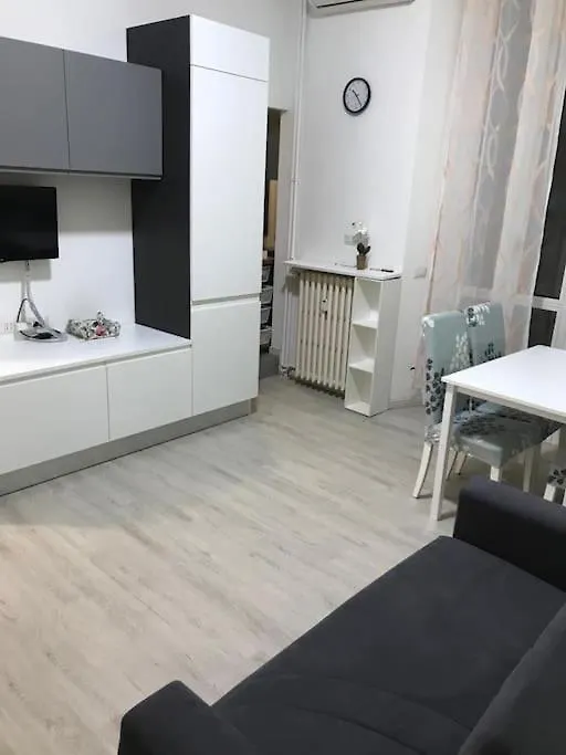Appartamento In Zona Bocconi Milaan Italië
